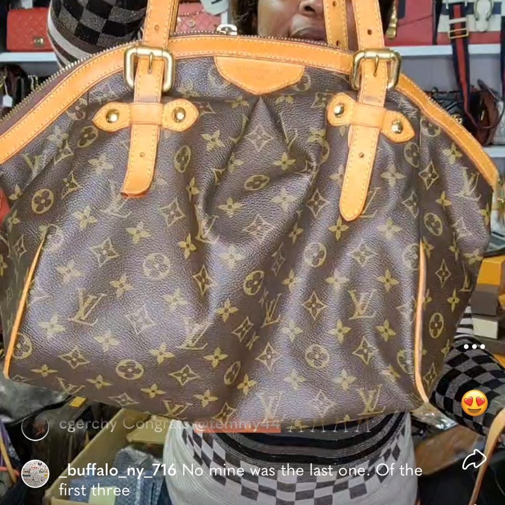 Louis Vuitton Tivoli GM Bag authentic. And also included is LV padlock #221